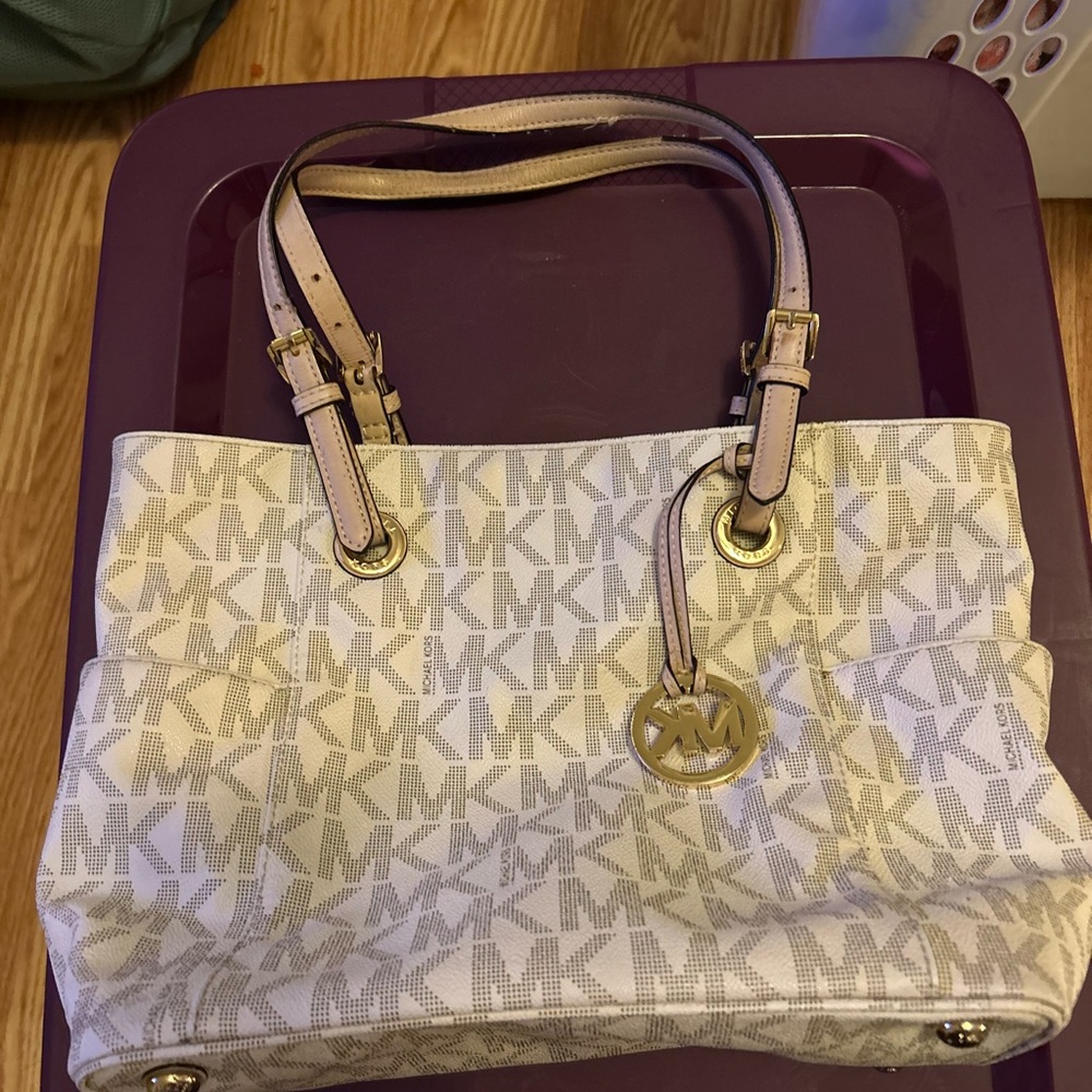 Michael Kors Beige and Off-White Signature Tote